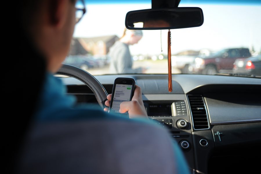 New Distracted Driving Laws Warn Ottawa Lawyers